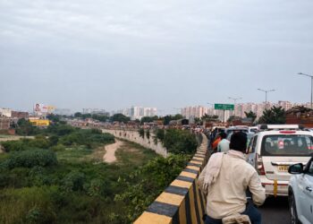 Lucknow’s Shaheed Path is choking—And authorities still have no answer